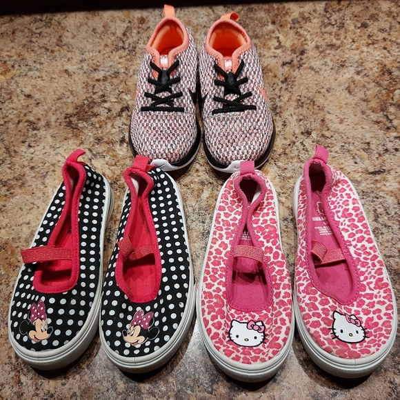 **3 Listings For $40**                       Size 9T footwear - Picture 1 of 1